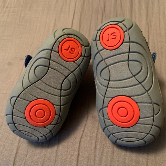 New baby Stride Rite - Picture 2 of 4